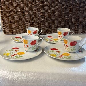 Seymour Mann Flower Garden Vintage 8 Piece - 4 Place Settings Luncheon Set